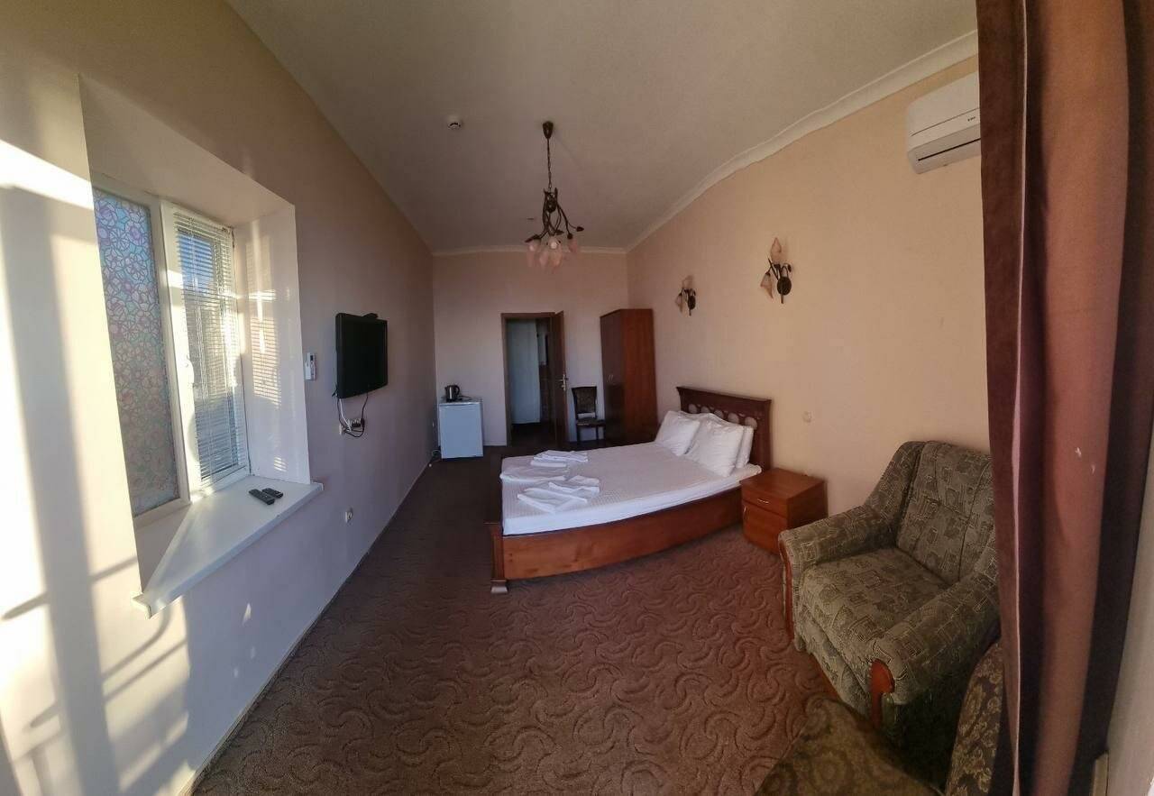 Фотографии номера Номер делюкс с видом на море в Пансионате Прибой Мысовое